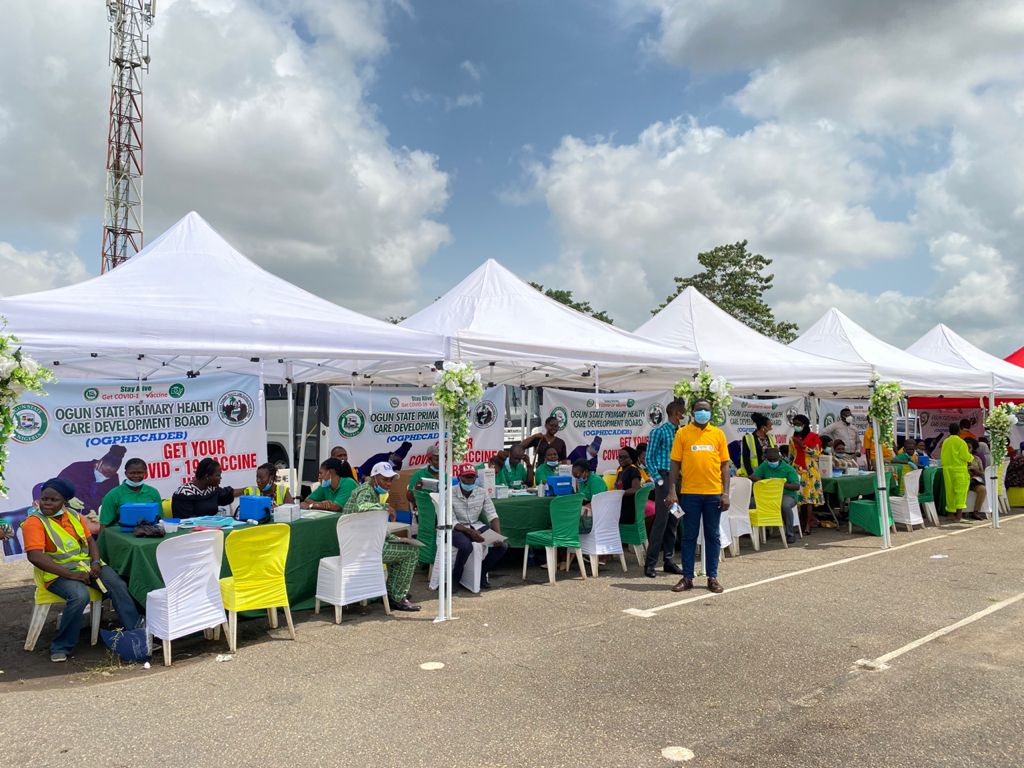 - Medical personnel at the Arcade ground, Oke Mosan, in Abeokuta ready to vaccinate indigenes at the vaccination flag off event held on Monday Nov.1
