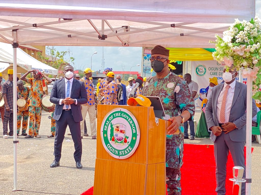 His Excellency, The Executive Governor of Ogun State, Prince Dapo Abiodun (MFR) giving the keynote address & official flag off of the covid-19 mass vaccination drive in Ogun state on Monday.